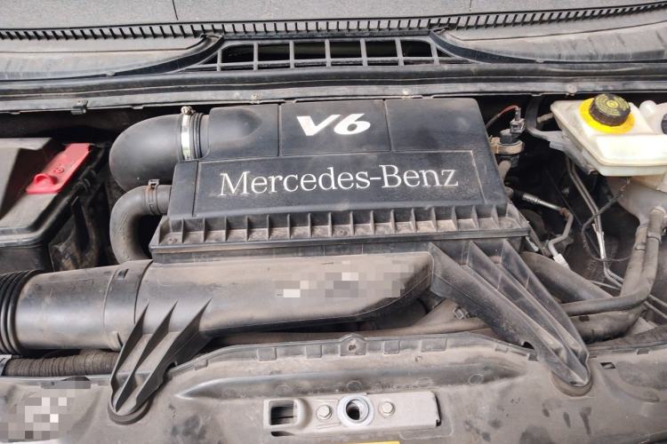 Used Mercedes-Benz Vito 2013 3.0L Elite Edition Engine Bay