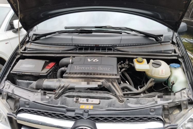 Used Mercedes-Benz Vito 2013 3.0L Elite Edition Engine Bay