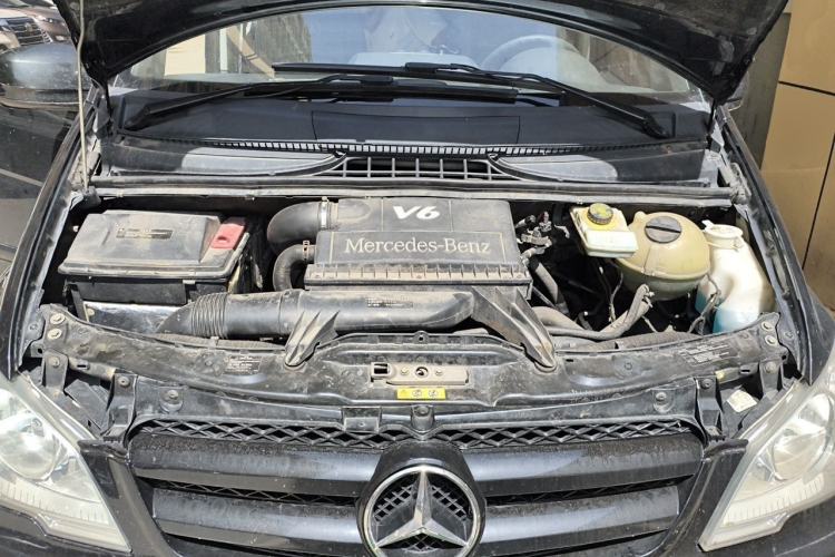 Used Mercedes-Benz Vito 2013 3.0L Elite Edition Engine Bay