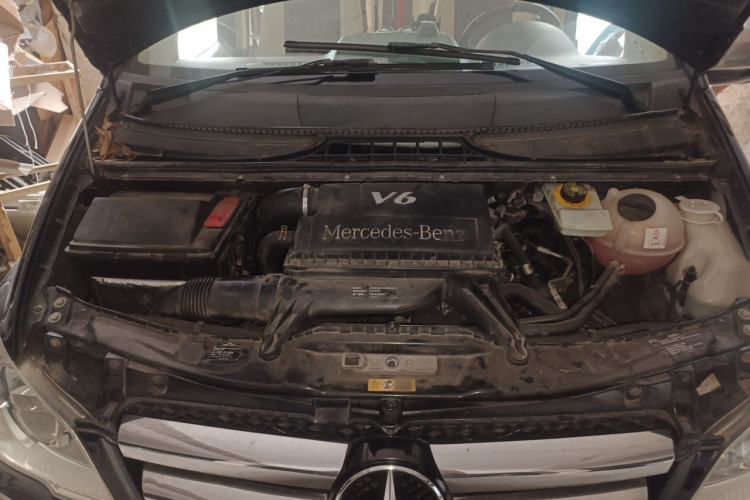 Used Mercedes-Benz Vito 2013 3.0L Business Edition Engine Bay