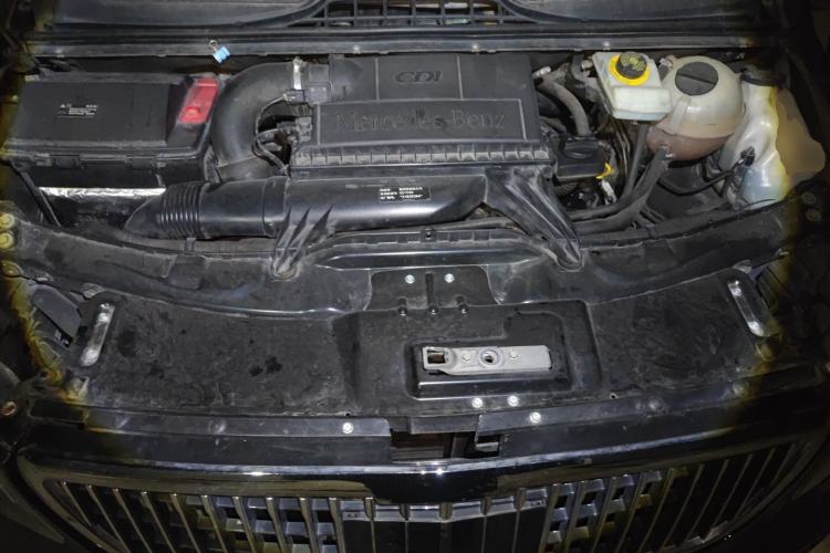 Used Mercedes-Benz Vito 2013 2.1T Elite Edition Engine Bay