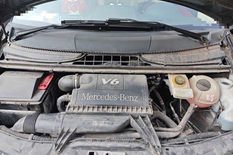 Used Mercedes-Benz Vito 2013 3.0L Elite Edition Engine Bay