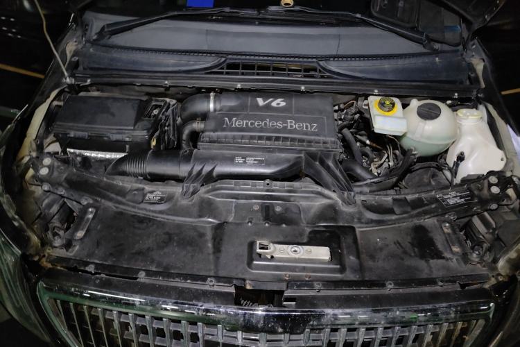 Used Mercedes-Benz Vito 2013 3.0L Elite Edition Engine Bay