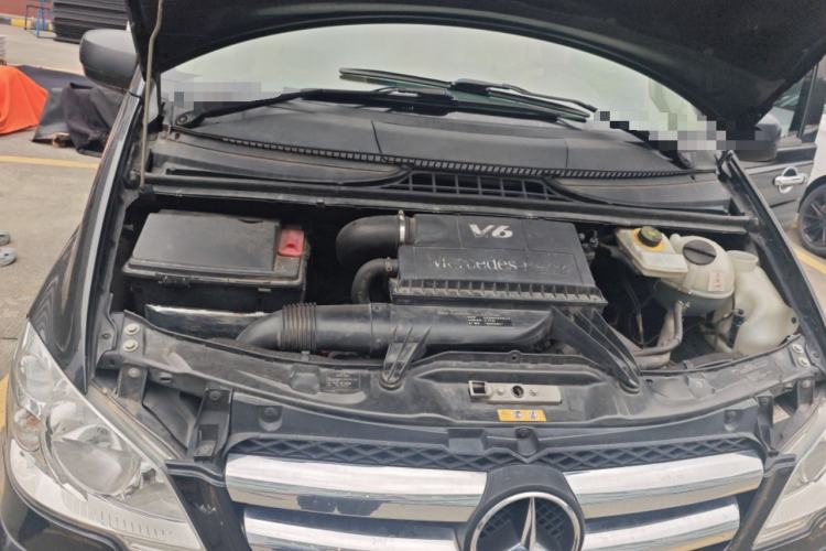 Used Mercedes-Benz Vito 2013 3.0L Elite Edition Engine Bay