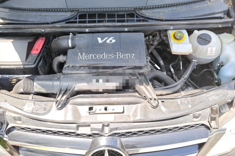 Used Mercedes-Benz Vito 2013 3.0L Elite Edition Engine Bay