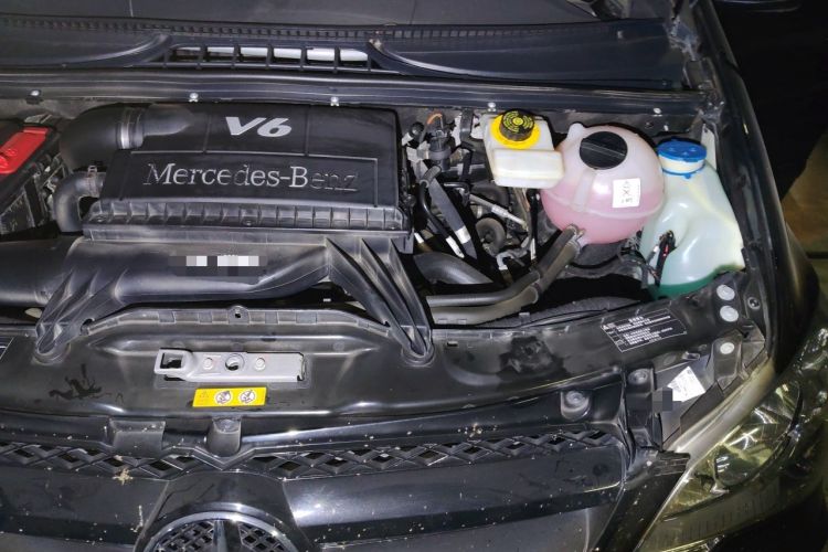 Used Mercedes-Benz Vito 2013 3.0L Elite Edition Engine Bay Left