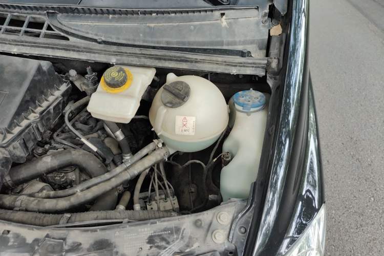 Used Mercedes-Benz Vito  Engine Bay Left