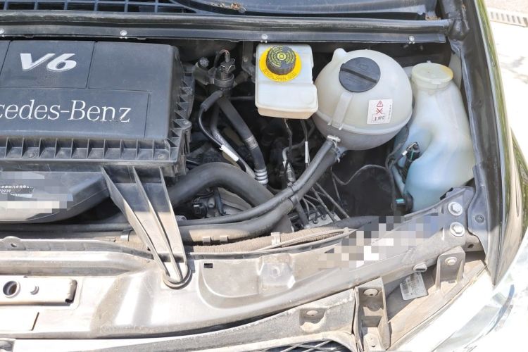 Used Mercedes-Benz Vito 2013 3.0L Elite Edition Engine Bay Left