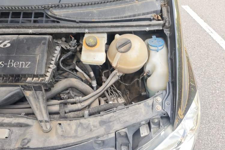 Used Mercedes-Benz Vito  Engine Bay Left