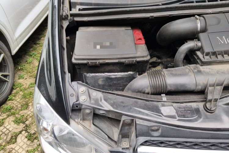 Used Mercedes-Benz Vito 2013 3.0L Elite Edition Engine Bay Right