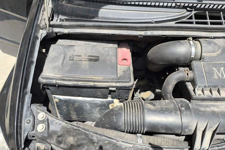 Used Mercedes-Benz Vito 2013 3.0L Elite Edition Engine Bay Right