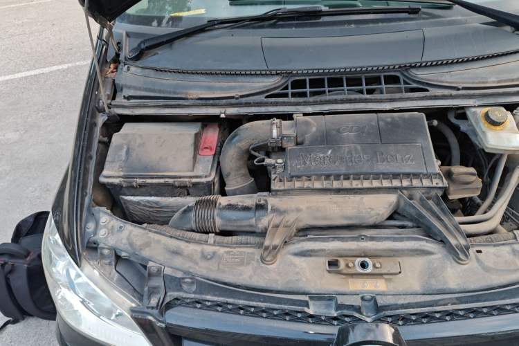 Used Mercedes-Benz Vito 2013 2.1T Elite Edition Engine Bay Right