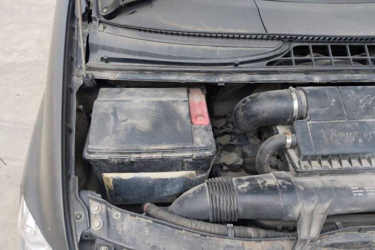 Used Mercedes-Benz Vito 2013 3.0L Elite Edition Engine Bay Right
