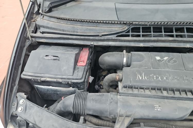 Used Mercedes-Benz Vito 2013 3.0L Elite Edition Engine Bay Right