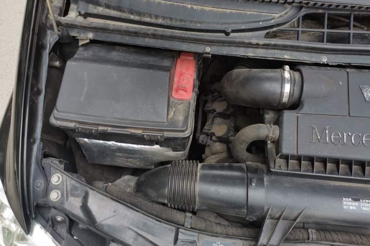 Used Mercedes-Benz Vito 2013 3.0L Elite Edition Engine Bay Right
