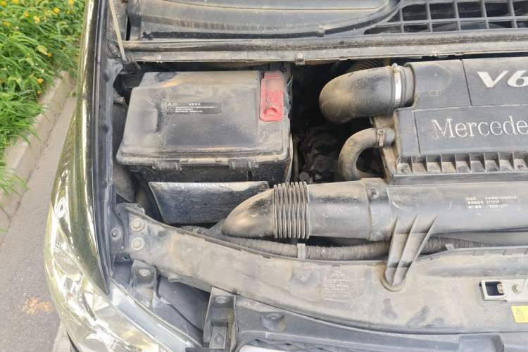 Used Mercedes-Benz Vito  Engine Bay Right