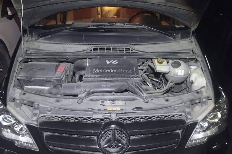 Used Mercedes-Benz Vito  Engine Bay