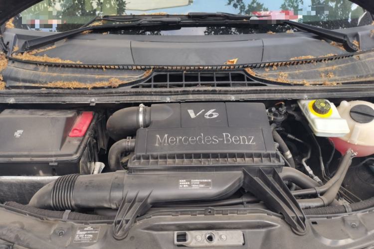 Used Mercedes-Benz Vito 2013 3.0L Elite Edition Engine Bay