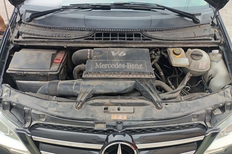 Used Mercedes-Benz Vito 2013 3.0L Elite Edition Engine Bay