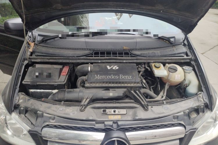 Used Mercedes-Benz Vito 2013 3.0L Elite Edition Engine Bay