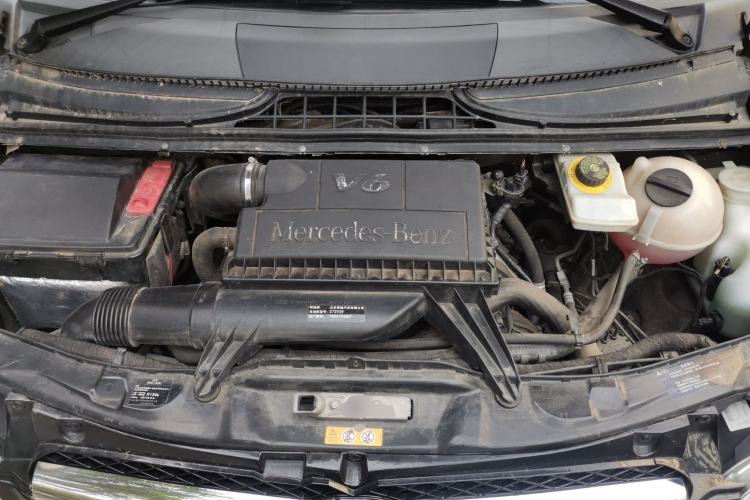 Used Mercedes-Benz Vito 2013 3.0L Elite Edition Engine Bay