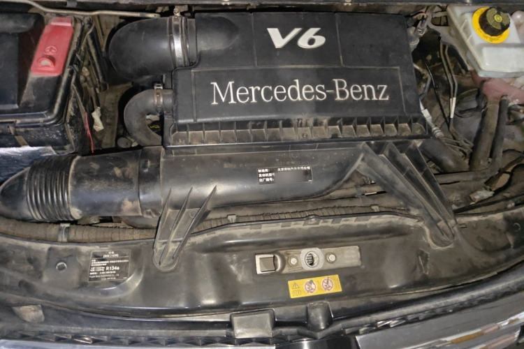 Used Mercedes-Benz Vito 2013 3.0L Business Edition Engine Bay