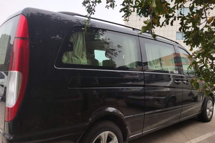 Used Mercedes-Benz Vito 2013 3.0L Elite Edition Exterior 2
