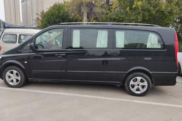 Used Mercedes-Benz Vito 2013 3.0L Elite Edition Exterior 5