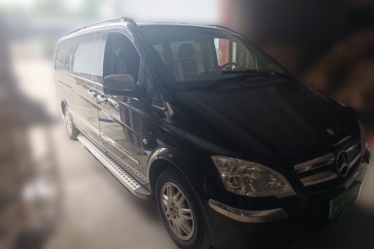 Used Mercedes-Benz Vito 2013 3.0L Business Edition Front Right 45 Deg