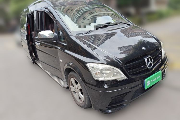 Used Mercedes-Benz Vito 2013 3.0L Business Edition Front Right 45 Deg