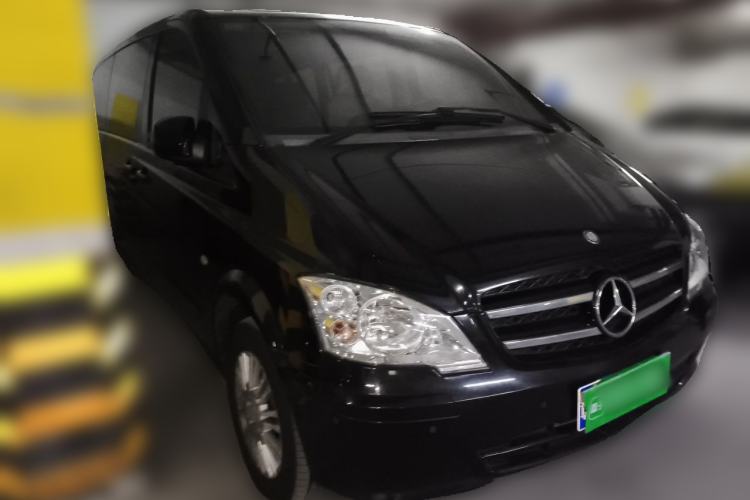 Used Mercedes-Benz Vito 2013 3.0L Business Edition Front Right 45 Deg