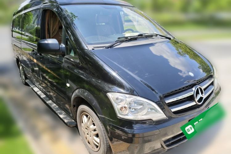Used Mercedes-Benz Vito 2013 3.0L Elite Edition Front Right 45 Deg