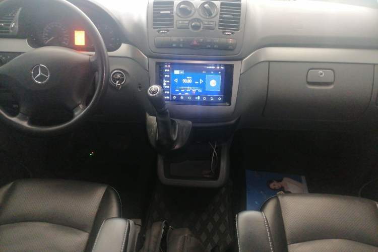 Used Mercedes-Benz Vito 2013 3.0L Elite Edition Gear Lever