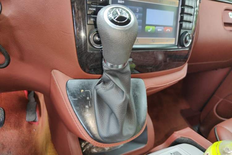 Used Mercedes-Benz Vito  Gear Lever