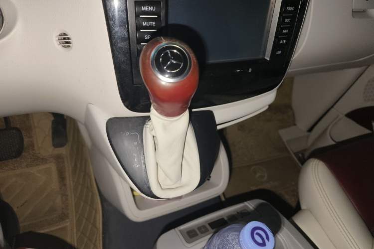 Used Mercedes-Benz Vito 2013 3.0L Elite Edition Gear Lever