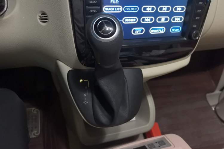 Used Mercedes-Benz Vito  Gear Lever