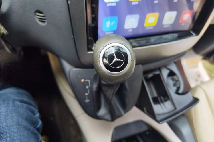 Used Mercedes-Benz Vito 2013 3.0L Business Edition Gear Lever