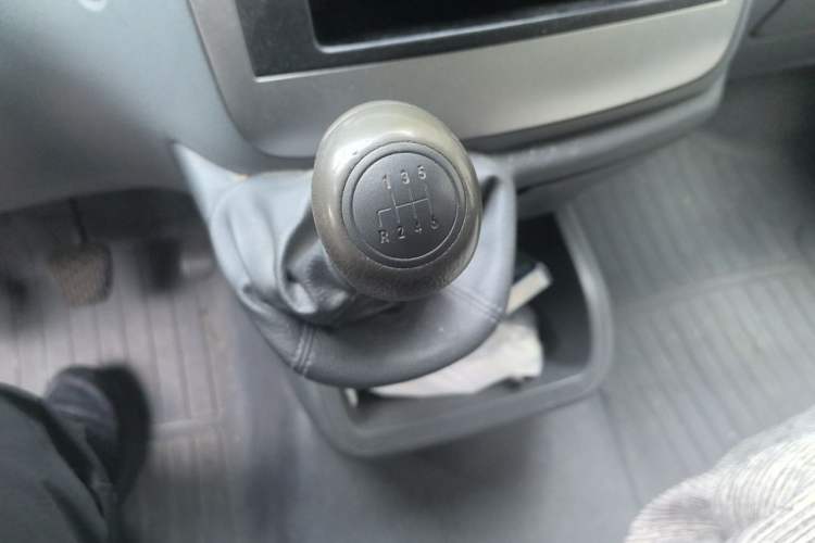 Used Mercedes-Benz Vito 2013 2.1T Elite Edition Gear Lever