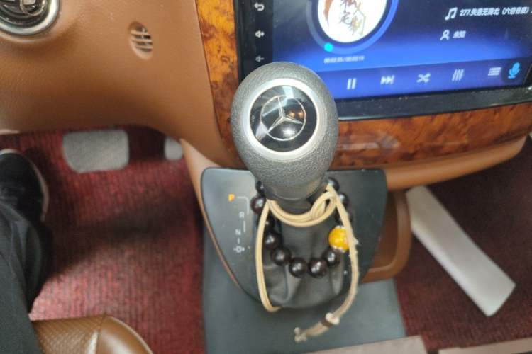 Used Mercedes-Benz Vito 2013 3.0L Elite Edition Gear Lever