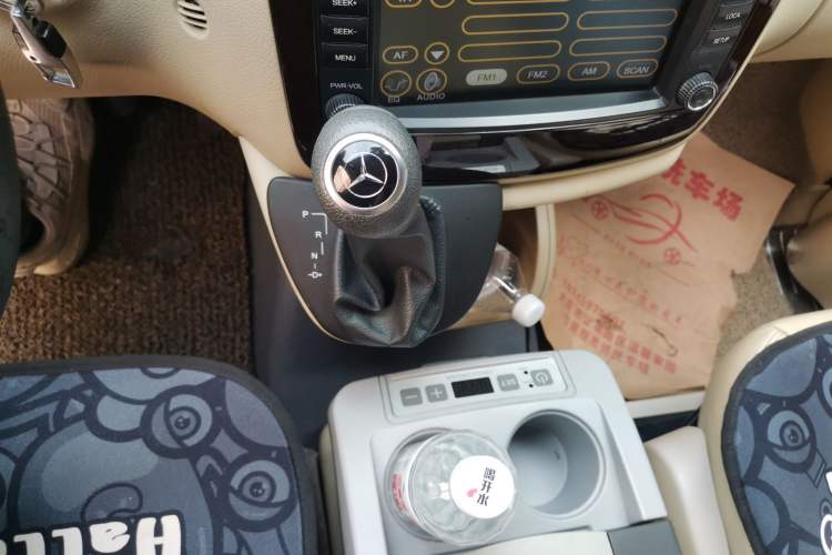 Used Mercedes-Benz Vito 2013 3.0L Elite Edition Gear Lever