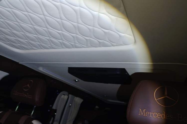 Used Mercedes-Benz Vito 2013 3.0L Elite Edition Headliner