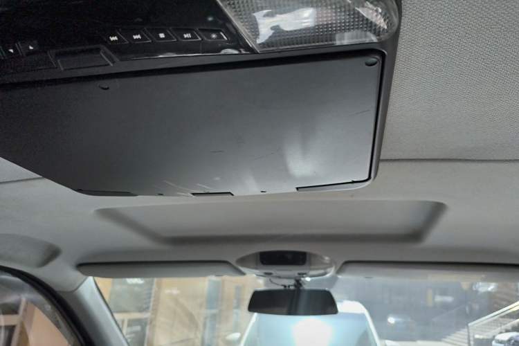 Used Mercedes-Benz Vito 2013 3.0L Elite Edition Headliner