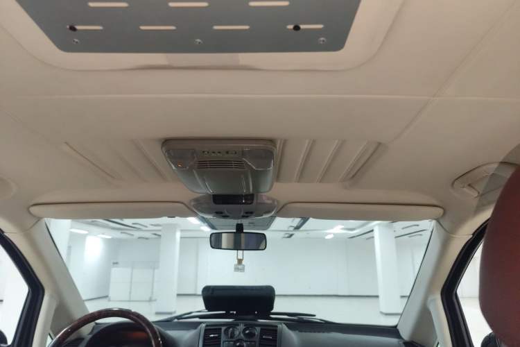 Used Mercedes-Benz Vito 2013 3.0L Elite Edition Headliner