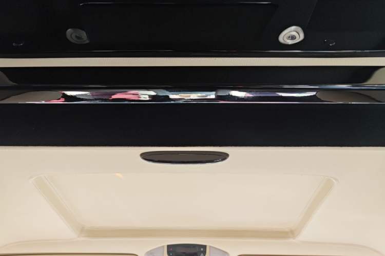 Used Mercedes-Benz Vito 2013 3.0L Elite Edition Headliner