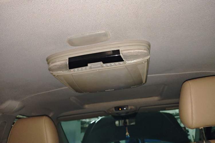 Used Mercedes-Benz Vito 2013 3.0L Elite Edition Headliner