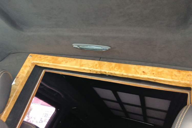 Used Mercedes-Benz Vito 2013 3.0L Elite Edition Headliner