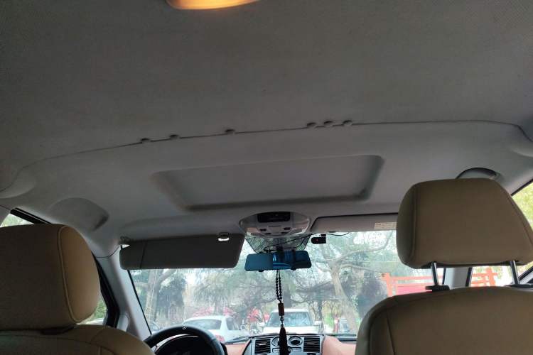 Used Mercedes-Benz Vito 2013 3.0L Business Edition Headliner