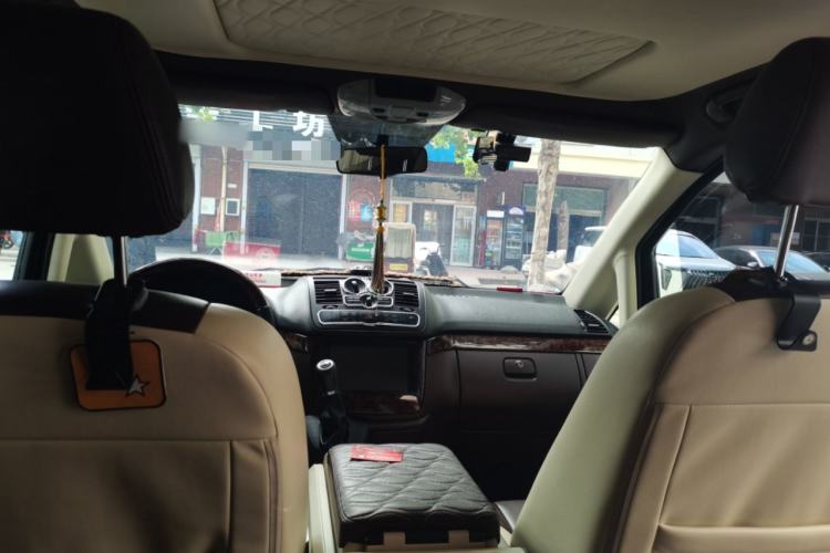 Used Mercedes-Benz Vito 2013 3.0L Elite Edition Headliner