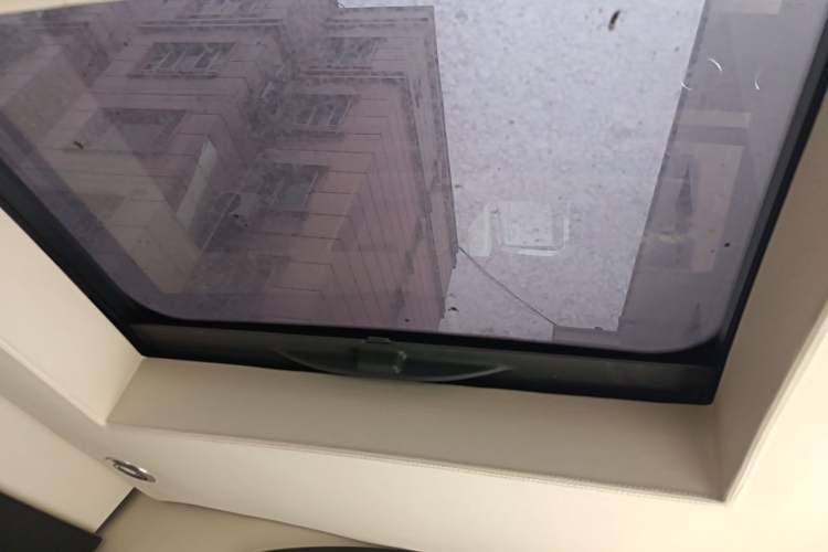 Used Mercedes-Benz Vito 2013 3.0L Elite Edition Headliner