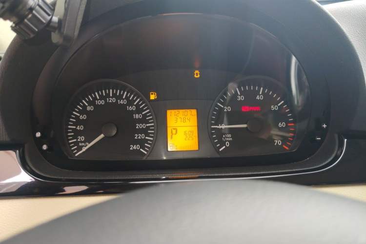 Used Mercedes-Benz Vito 2013 3.0L Elite Edition Instrument Cluster